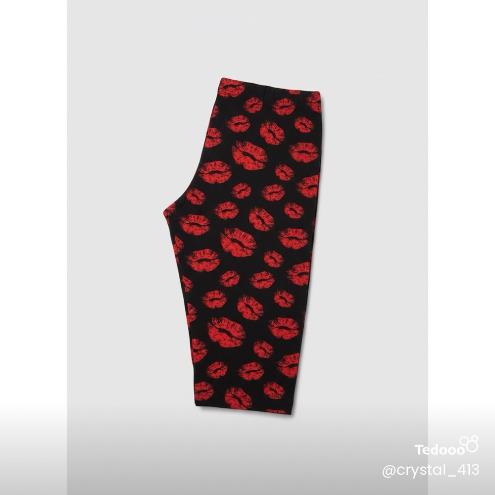Black and Red Lip Print Leggings